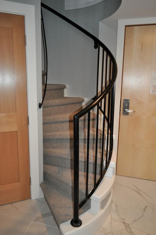 Tyndalstone Lodge 3 Bedroom In The Heart Of Village North Whistler Eksteriør bilde