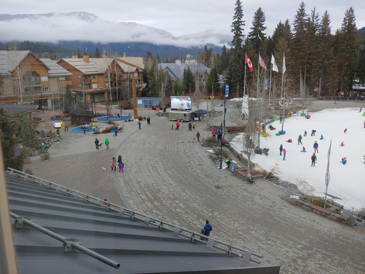 Tyndalstone Lodge 3 Bedroom In The Heart Of Village North Whistler Eksteriør bilde