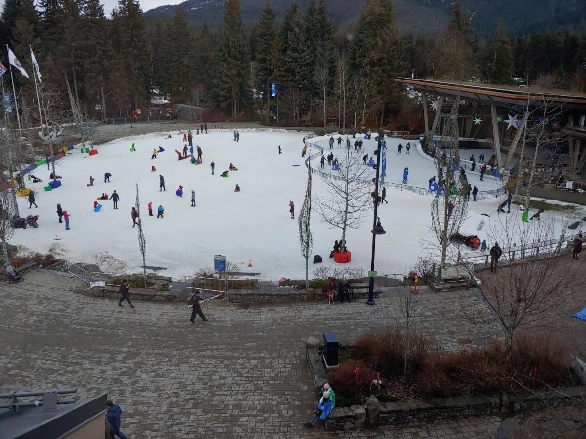 Tyndalstone Lodge 3 Bedroom In The Heart Of Village North Whistler Eksteriør bilde