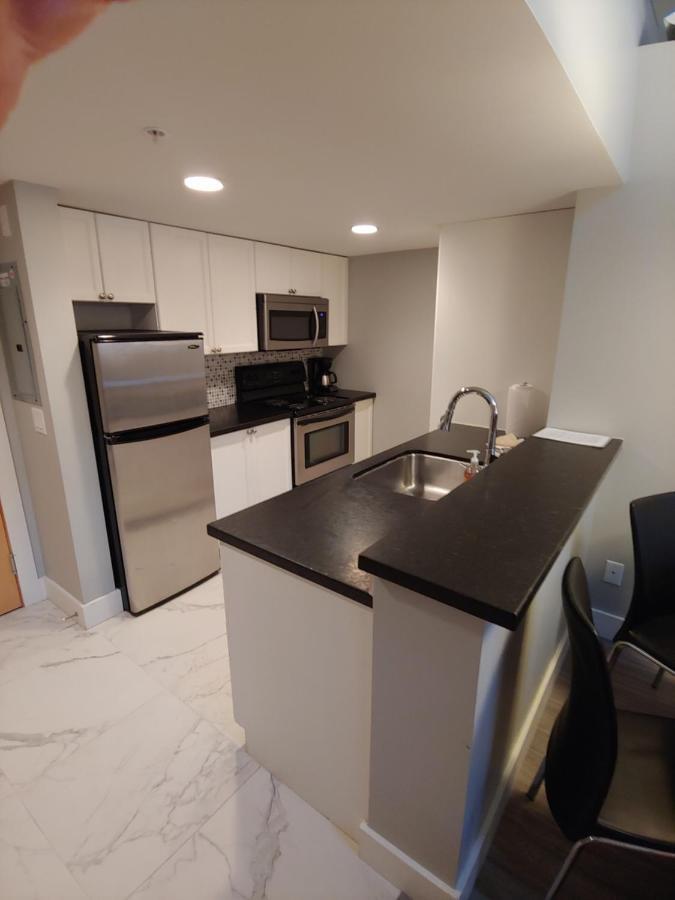 Tyndalstone Lodge 3 Bedroom In The Heart Of Village North Whistler Eksteriør bilde