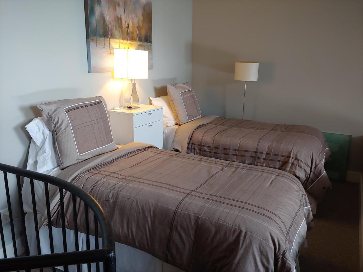 Tyndalstone Lodge 3 Bedroom In The Heart Of Village North Whistler Eksteriør bilde