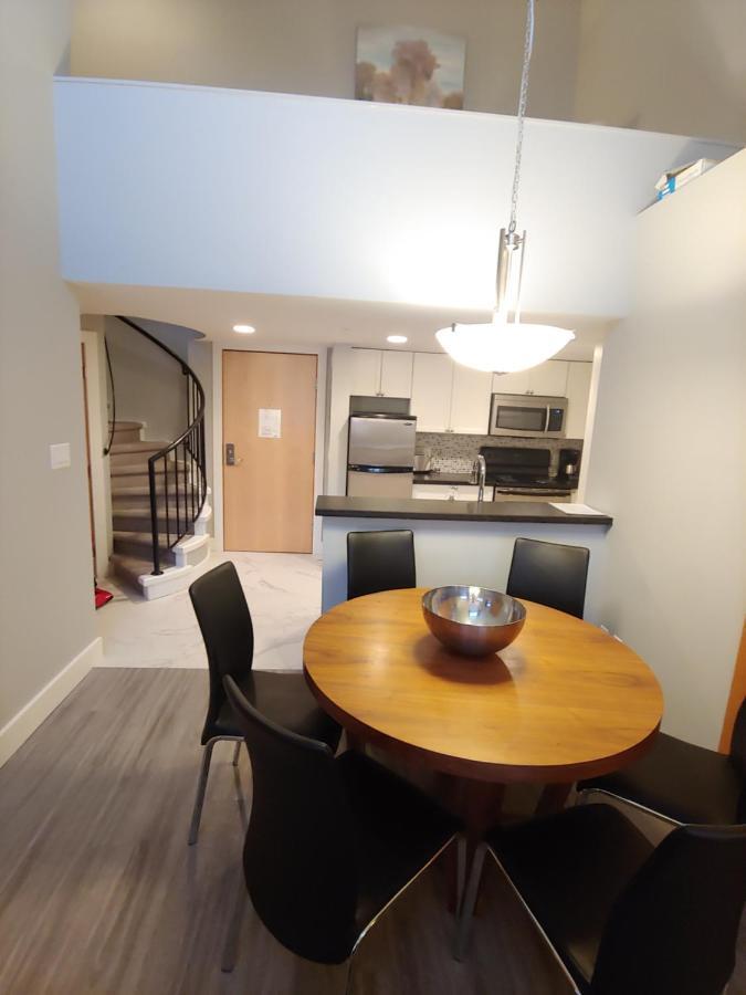 Tyndalstone Lodge 3 Bedroom In The Heart Of Village North Whistler Eksteriør bilde