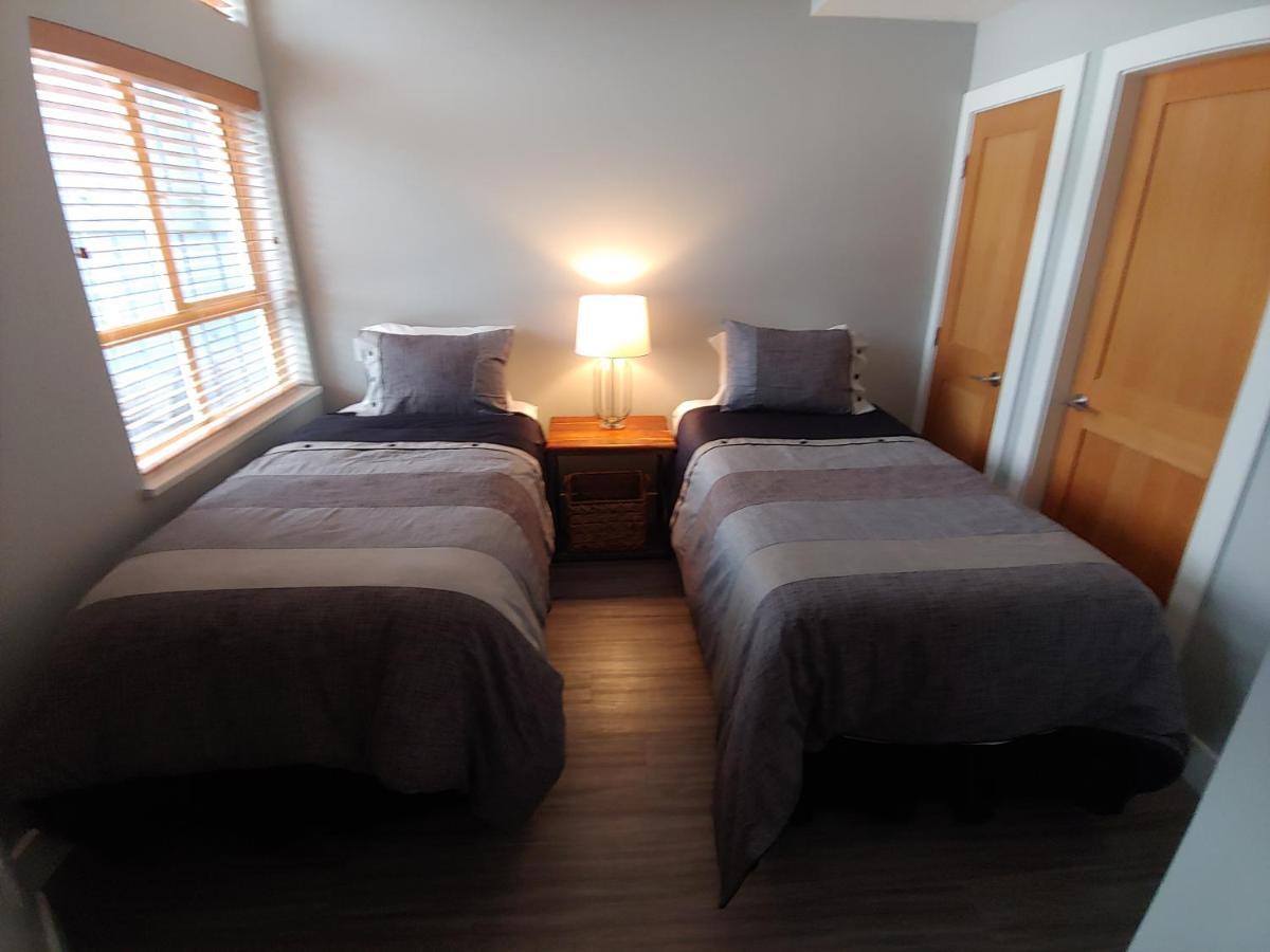 Tyndalstone Lodge 3 Bedroom In The Heart Of Village North Whistler Eksteriør bilde